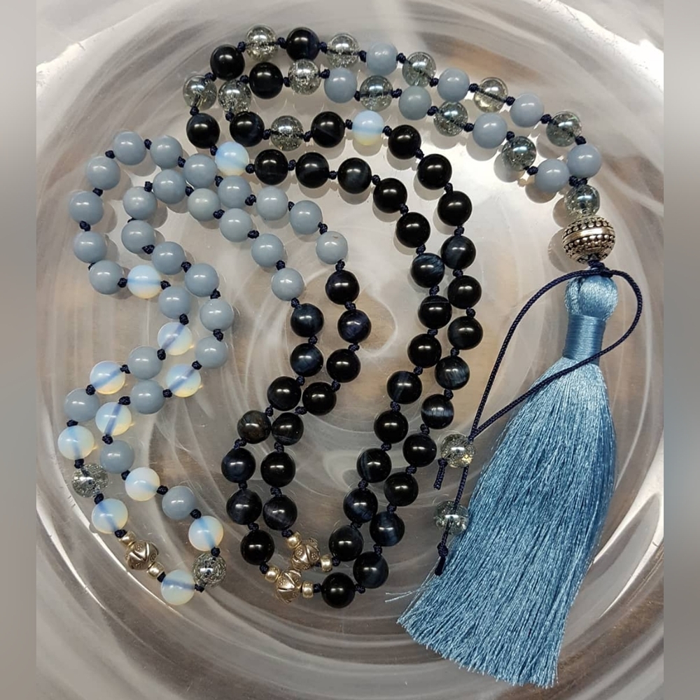Hand-made Mala. Meditation Mala. Knotted Mala.